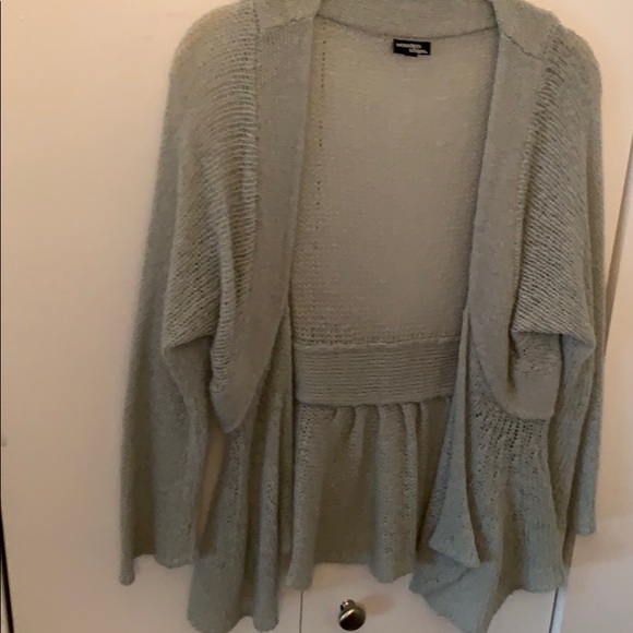 Light open weave shrug - Picture 4 of 7